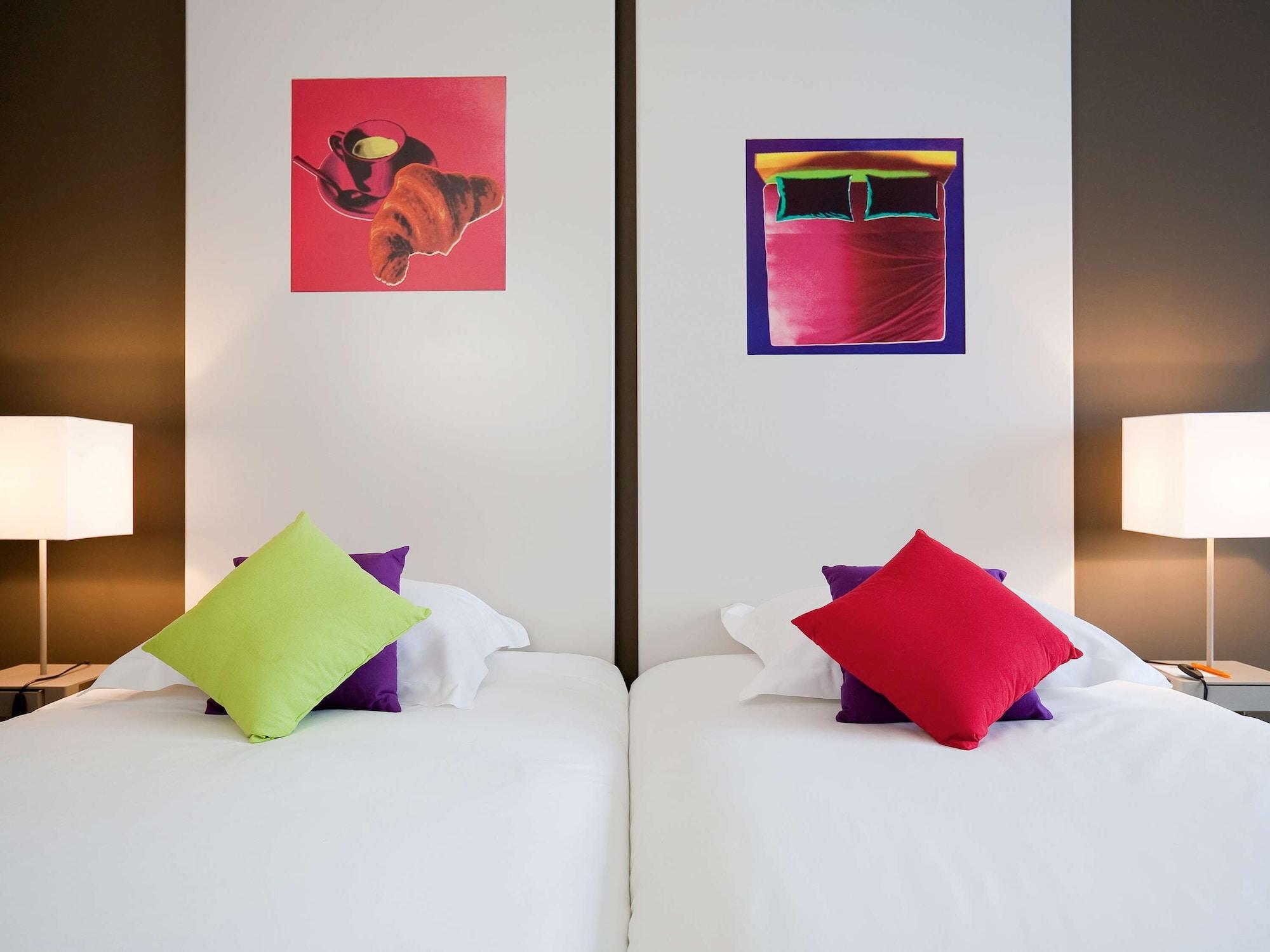 Отель Ibis Styles Annemasse Geneve Амбиёи Экстерьер фото