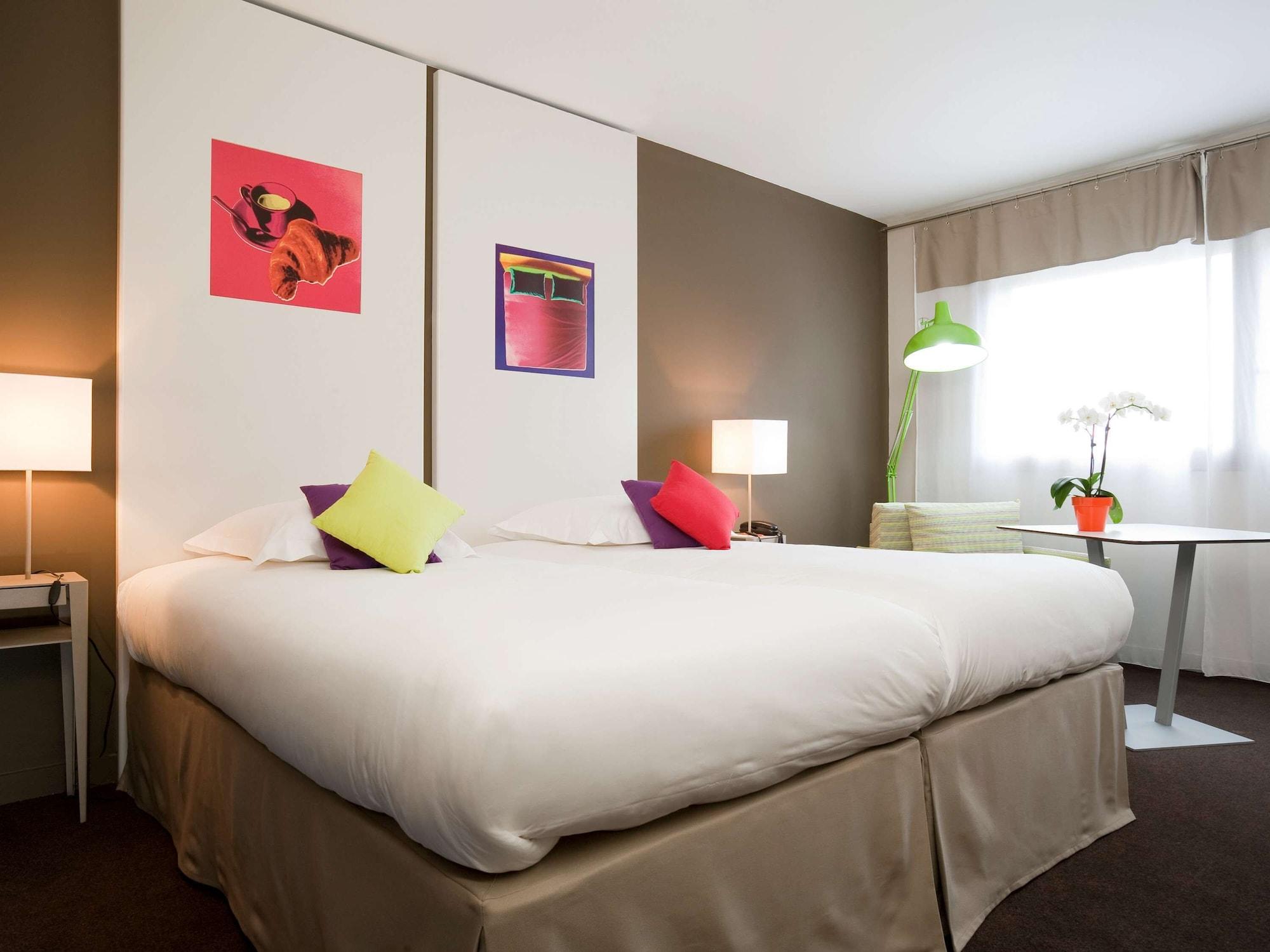 Отель Ibis Styles Annemasse Geneve Амбиёи Экстерьер фото