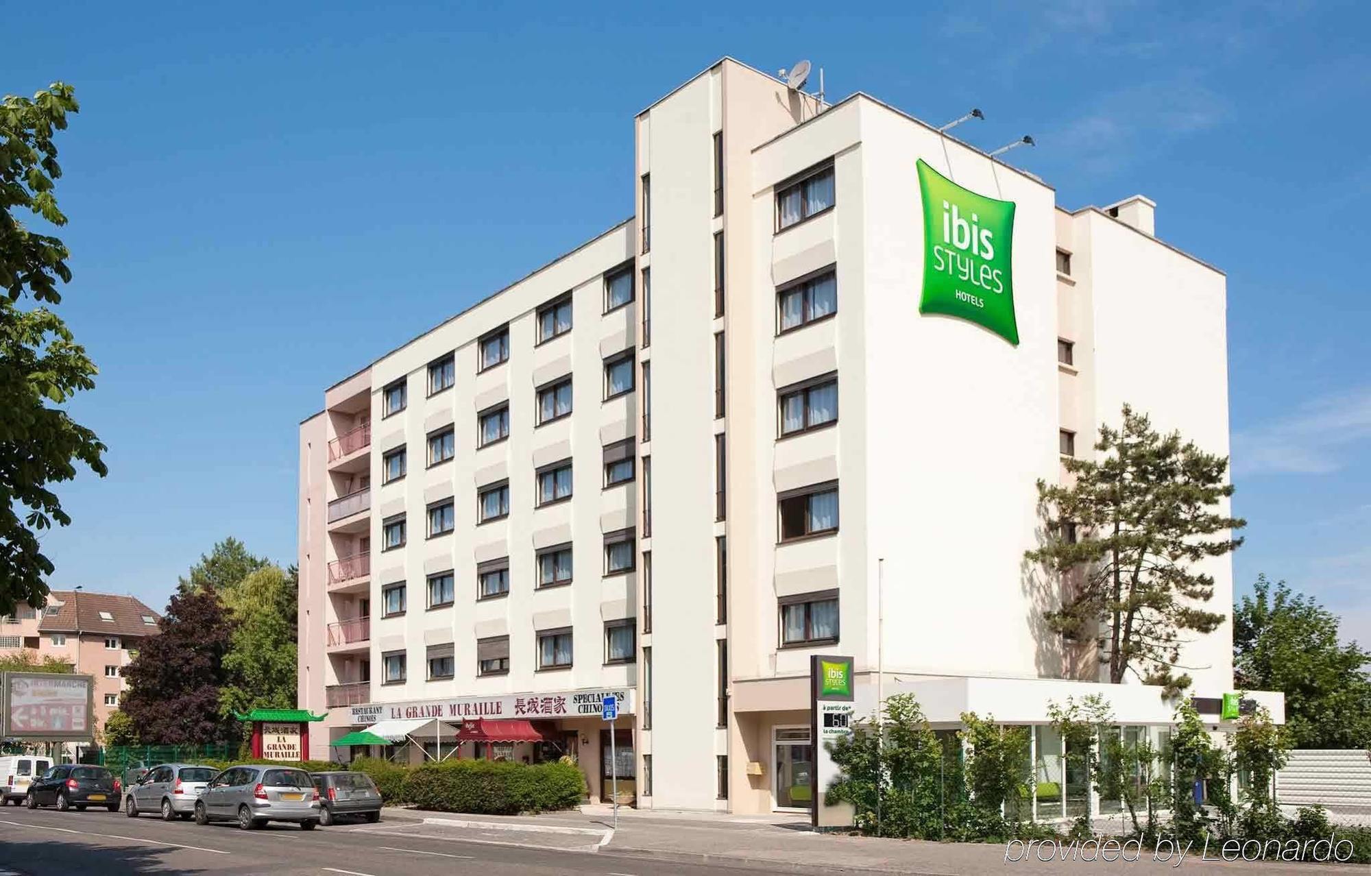 Отель Ibis Styles Annemasse Geneve Амбиёи Экстерьер фото